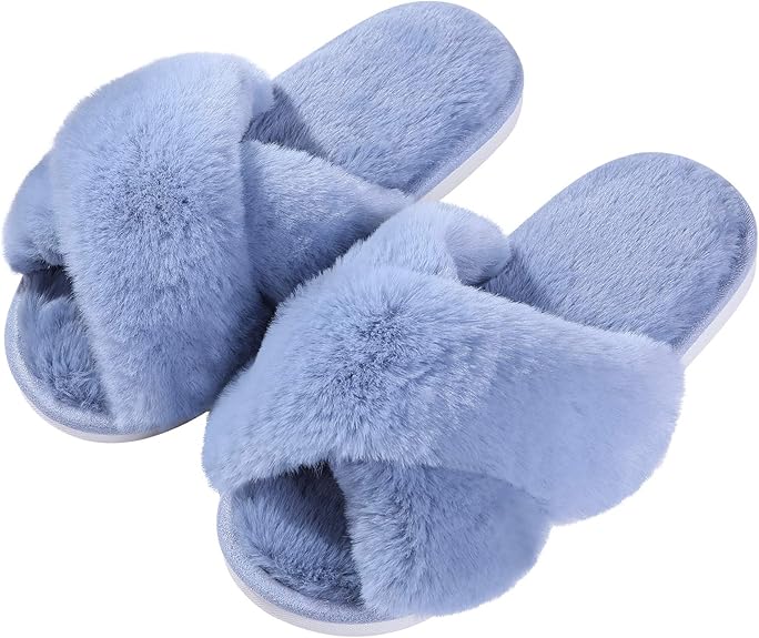 Women’s Fuzzy Slippers