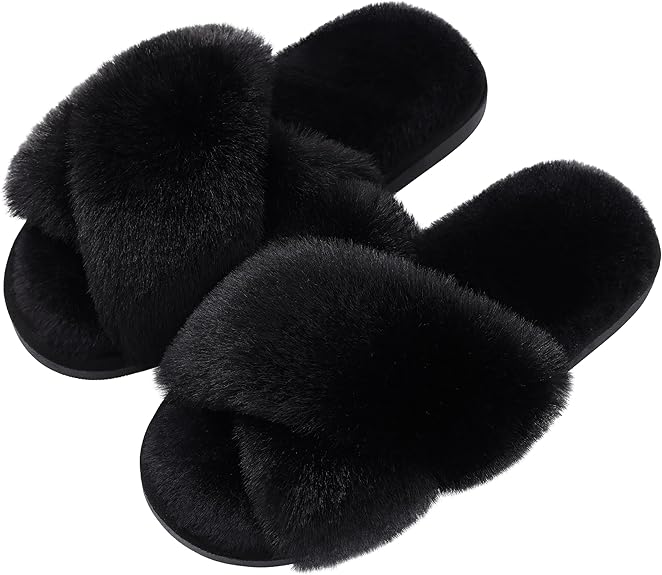 Women’s Fuzzy Slippers